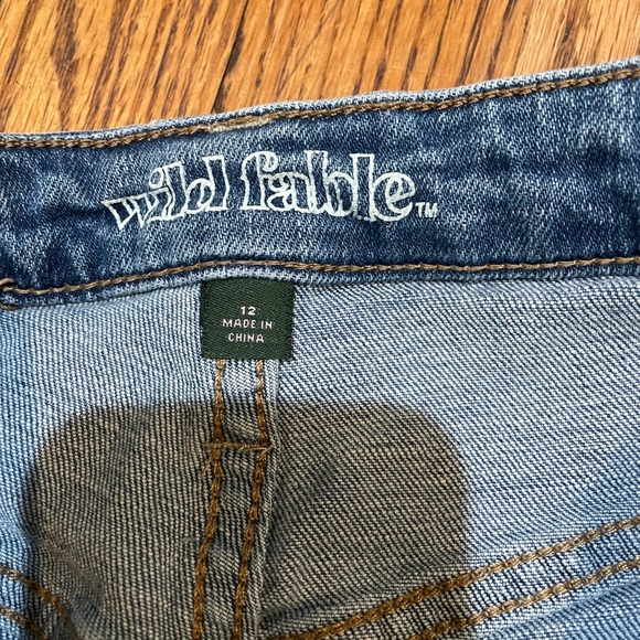 Jeans - Picture 2 of 4